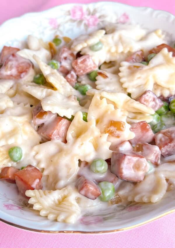 Creamy Ham and Peas Pasta