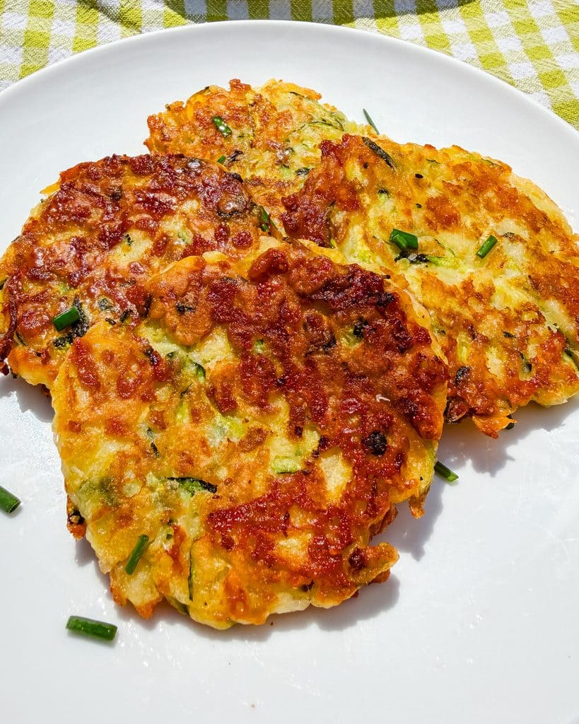 cheesey zucchini fritters pile