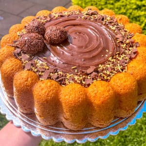 carrot cake with brigadeiro topping