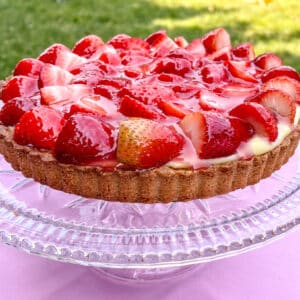 shiny strawberry tart