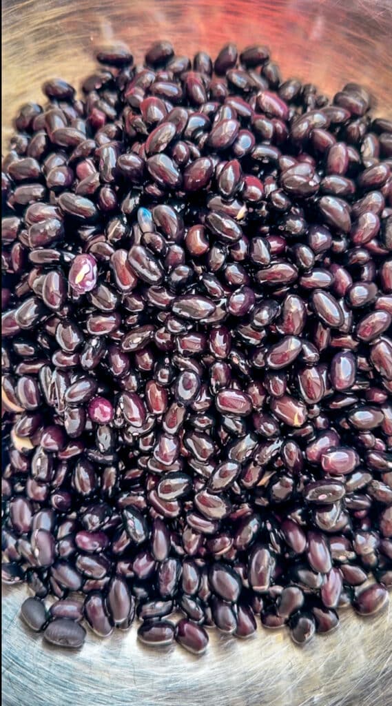 black beans in a bowl