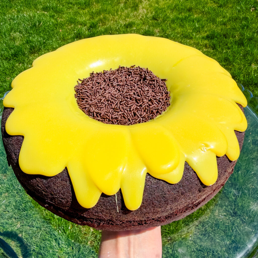 Sunflower chocolate cake with soft, moist crumb and creamy brigadeiro topping