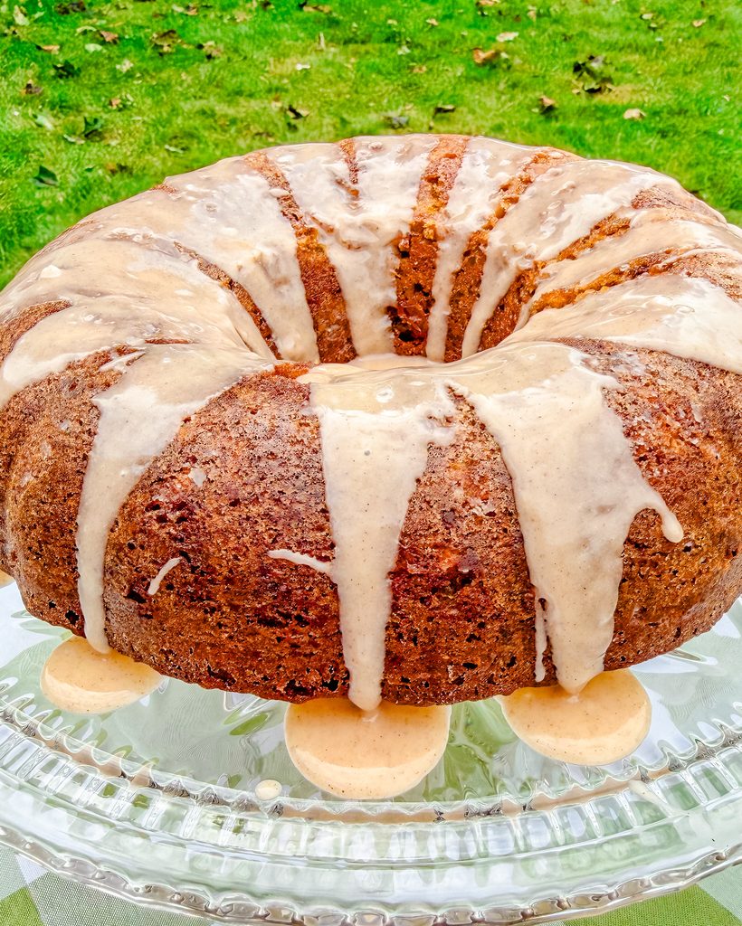 banana cake with cinnamon glaze
