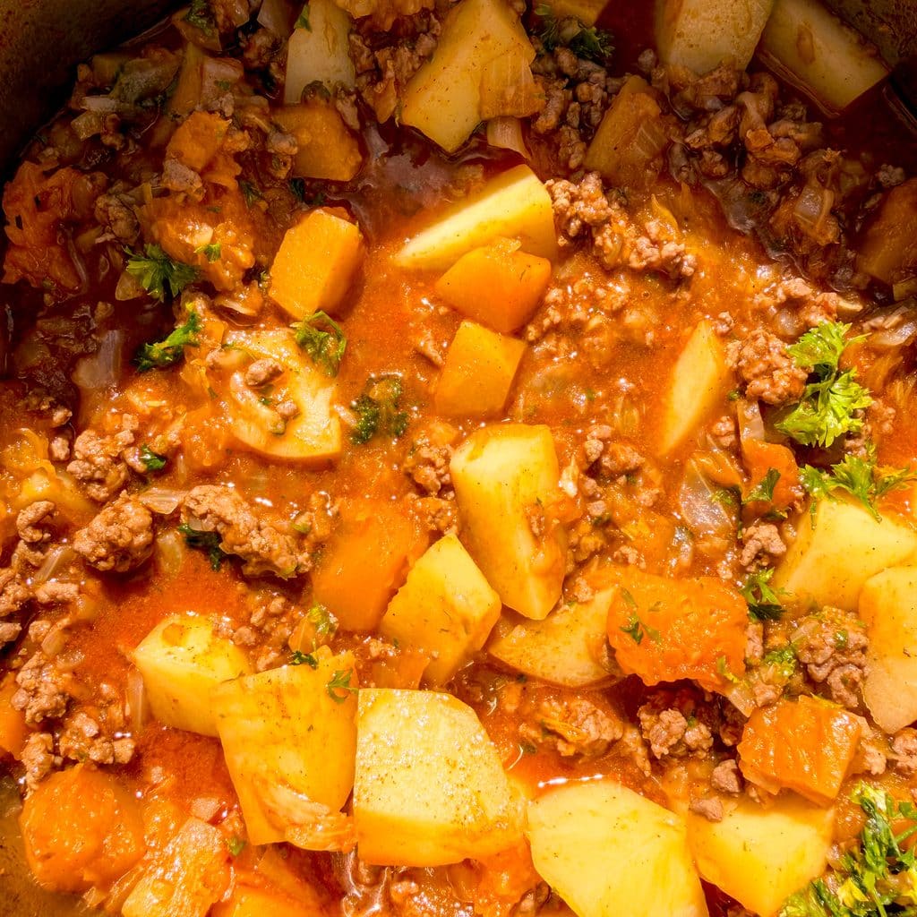 stew in pot